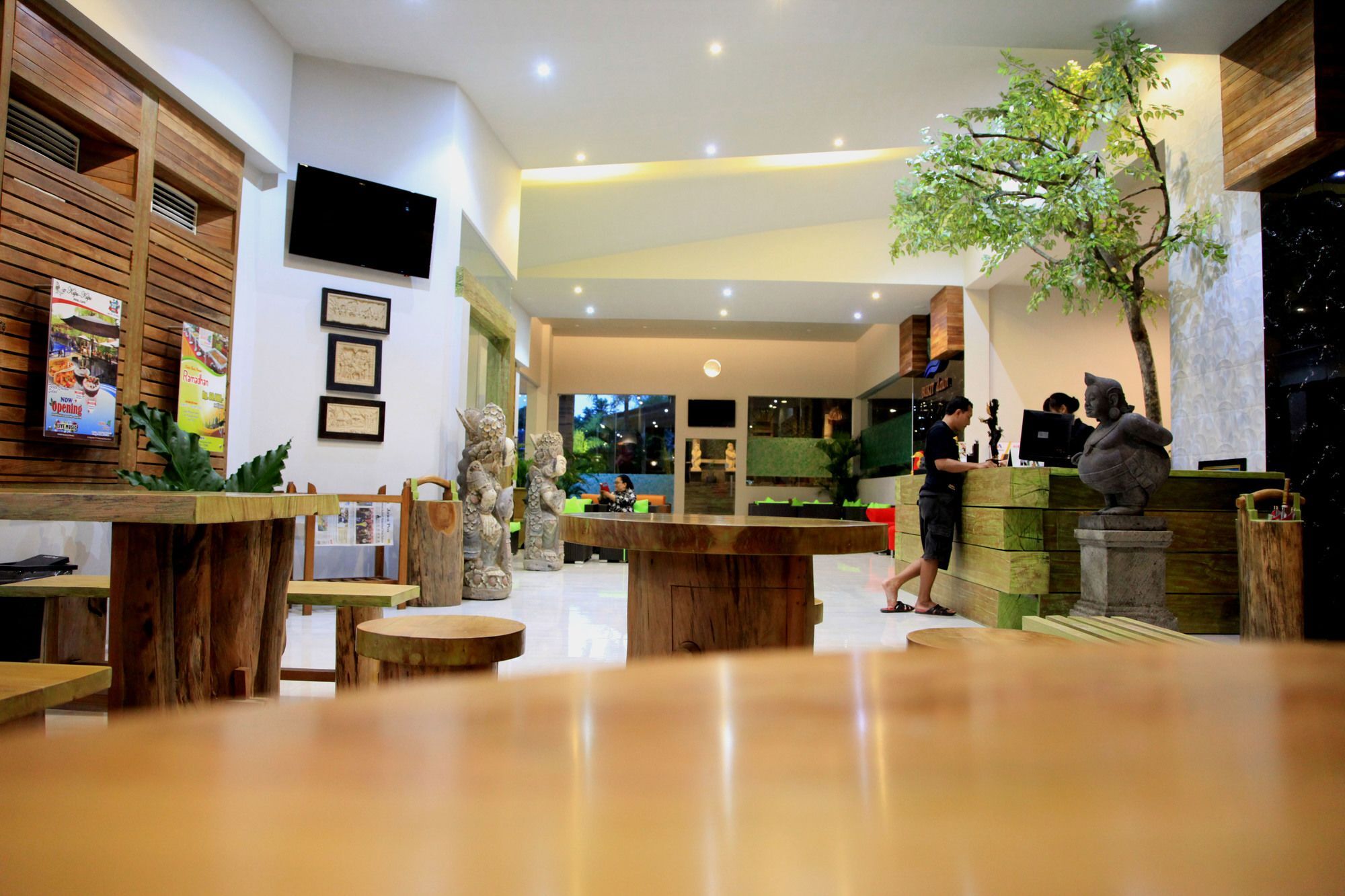 Bukit Daun Hotel And Resort Kediri  Exterior photo